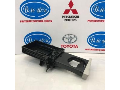 Khay Đựng Ly Dưới Cửa Gió Taplo Veloz 2023 55619-BZ080-B0