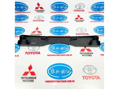 Giá Bắt Biển Số Toyota Camry 2023 52114-06600