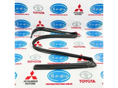 Ron U Trước Mitsubishi Attrage 2023 5705A575, 5705A576