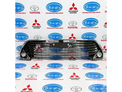 Lưới Cản Trước Toyota Camry 2017 53102-06490