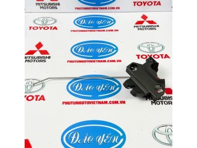 Khóa Ngậm Cốp Sau Vios 2014 64610-0D080