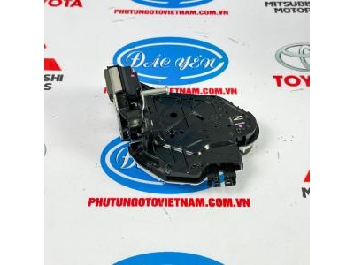 Khóa Ngậm Cửa Sau Toyota Vios 2021 69050-0D430