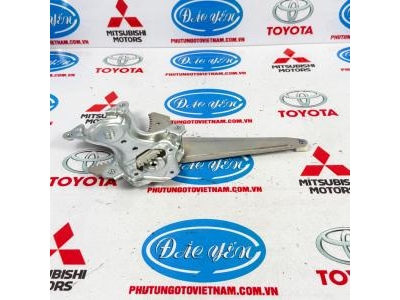 Compa Kính Cửa Sau Altis 2014 69803-0D160, 69804-0D160