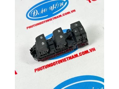 Công Tắc Bấm Kính Tổng Camry 2019 84040-06120