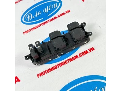 Công Tắc Bấm Kính Tổng Toyota Camry 2015- 2017 84040-35060