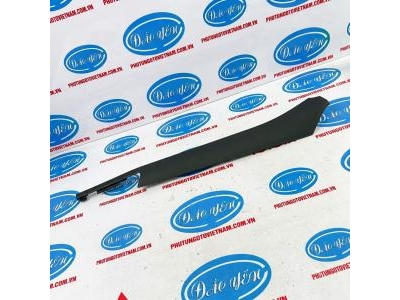 Ốp Trên Nắp Cốp Phụ Veloz 2022 55549-BZ090-C0