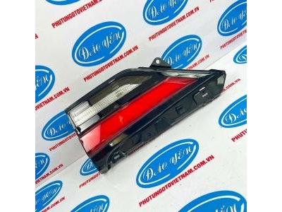Đèn Cốp Innova Cross 2023 81580-VT020, 81590-VT020