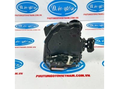 Khóa Ngậm Cửa Sau Altis 2011 69050-06060, 69060-06060