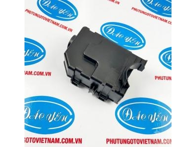 Đế Dưới Toyota Hiace 2018 82663-26101