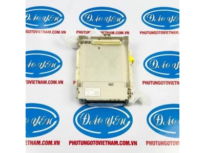 Hộp Cầu Chì Trong Camry 2017 82730-33P40