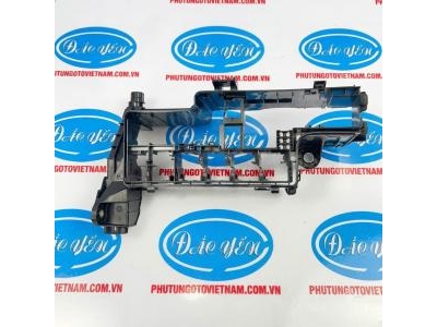 Thân Cái Toyota Innova 2017 82741-0K020