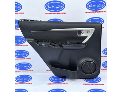 Tappi Cửa Sau Fortuner 2018 67630-0KA20-C6, 67640-0KA20-C6