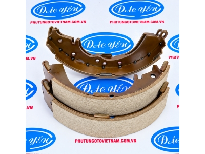 Bố Thắng Sau Innova 2015 04495-YZZZ2