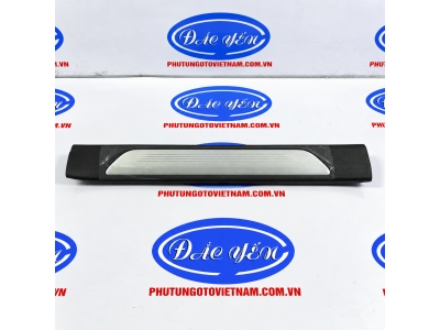 Ốp Bông Tăng Bệ Bước Yaris Cross 2023 67913-BZ260-C0